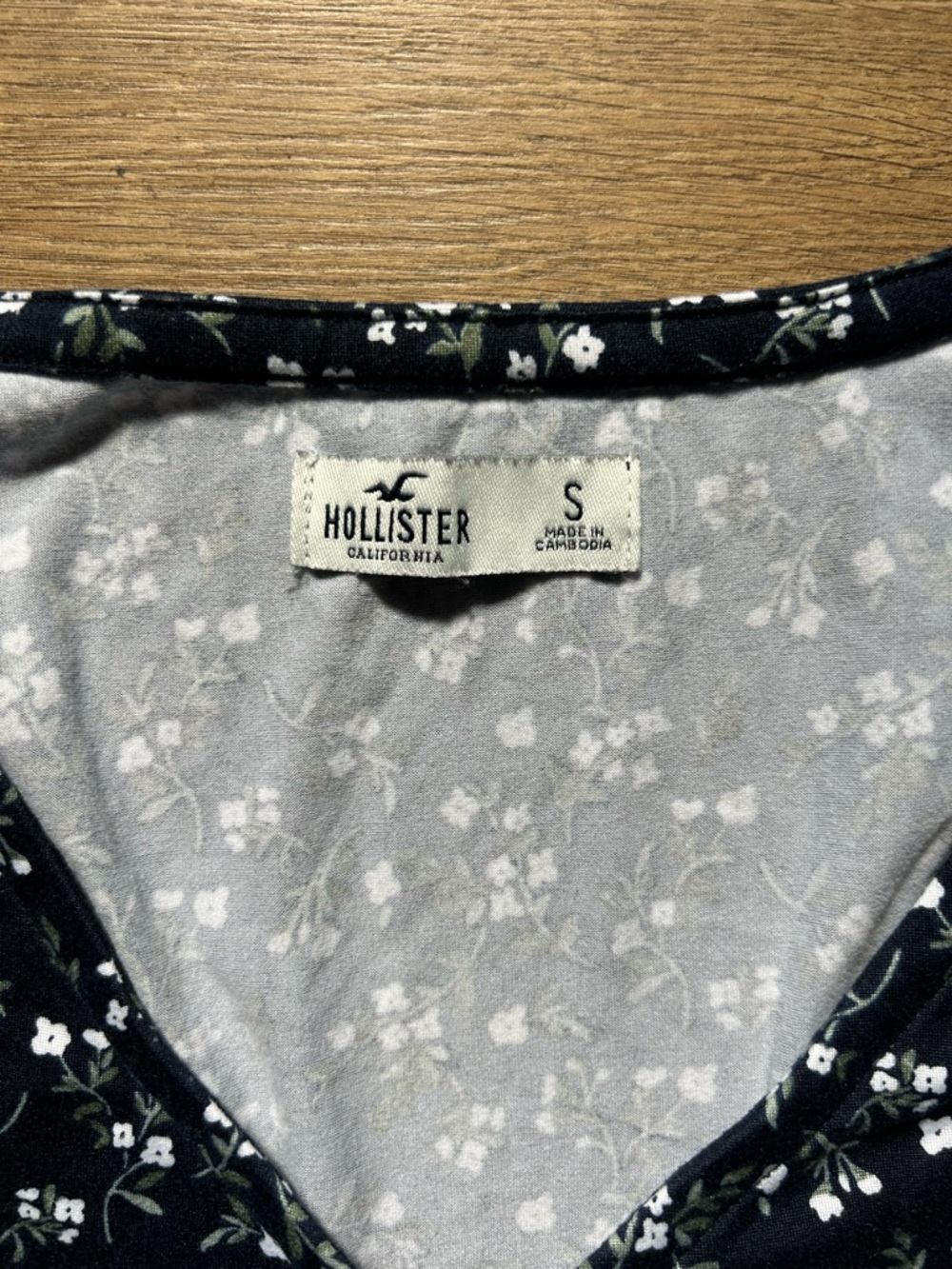 Hollister Navy Blue Floral Mini Dress - Picture 4 of 4
